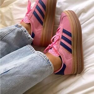 Adidas Bold Pink and Navy size 6.5 men 8 women’s